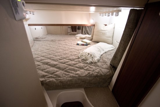 Grady-White Express 370 berth