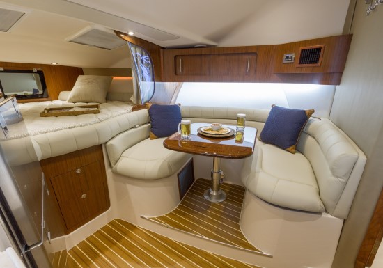 Grady-White Express 370 dinette