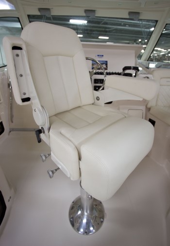 Grady-White Express 370 helm seat
