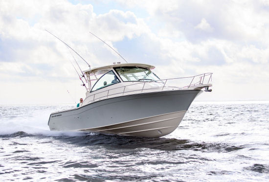 Grady-White Express 370 running