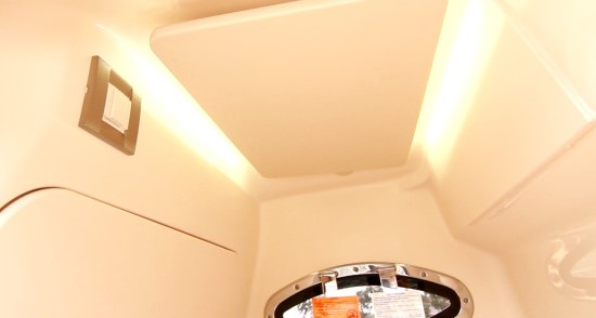 Grady-White Fisherman 216 headroom