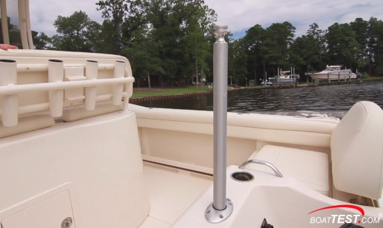 Grady-White Fisherman 216 tow pylon