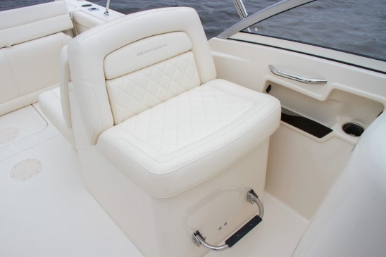 Grady-White Freedom 235 port seat