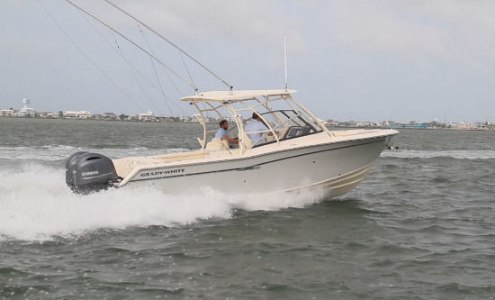 Grady-White Freedom 275 running shot