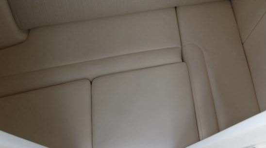 Grady-White Freedom 325 berth