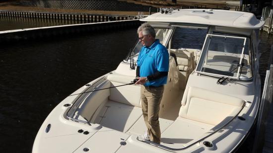 Grady-White Freedom 325 casting deck