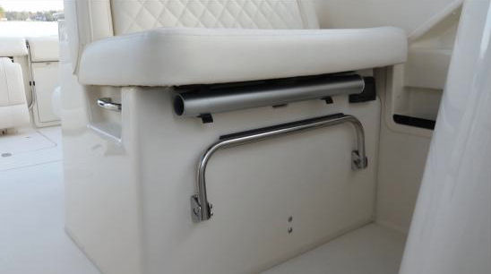 Grady-White Freedom 325 foot rest