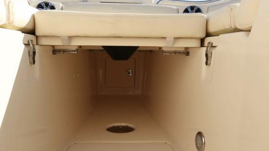 Grady-White Freedom 325 ledges