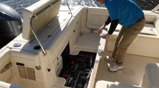 Grady-White Freedom 325 mechanical stuff