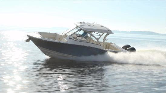 Grady-White Freedom 325 running