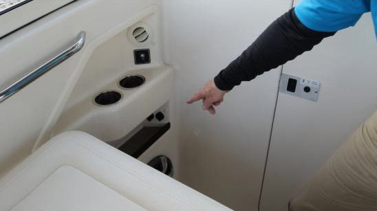 Grady-White Freedom 325 smart phones