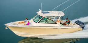 Grady-White Freedom 375 running