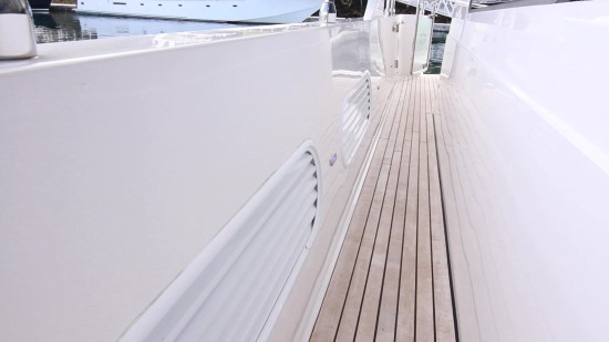 Hampton Yachts Endurance 720 Skylounge LRC air