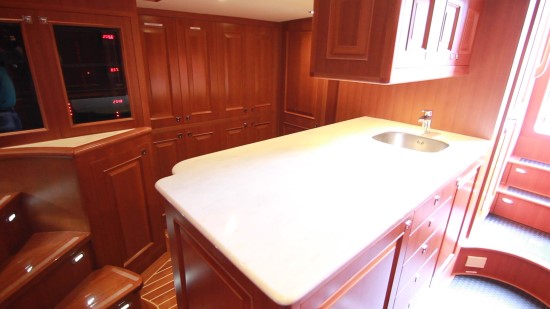 Hampton Yachts Endurance 720 Skylounge LRC