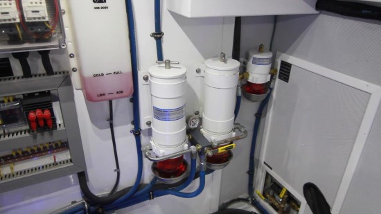 Hampton Yachts Endurance 720 Skylounge LRC filters