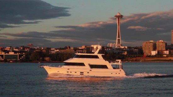 Hampton Yachts Endurance 720 Skylounge LRC