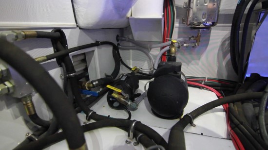 Hampton Yachts Endurance 720 Skylounge LRC