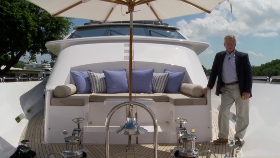 Hargrave 116 Raised Pilothouse bow