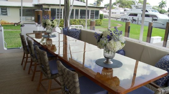 Hargrave 116 Raised Pilothouse dining table