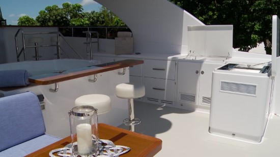 Hargrave 116 Raised Pilothousev grill