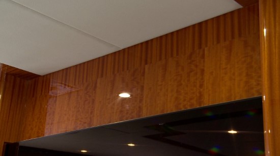 Hargrave 116 Raised Pilothouse wood