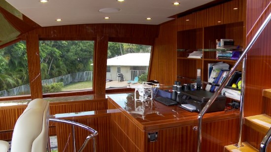 Hargrave 116 Raised Pilothouse work station