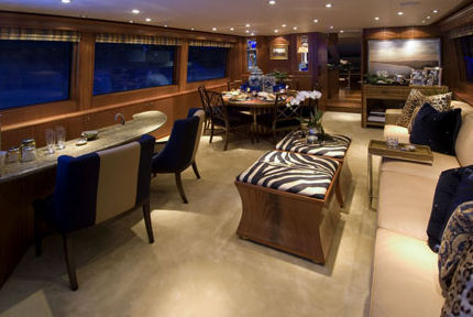 Hatteras 72 Motor Yacht