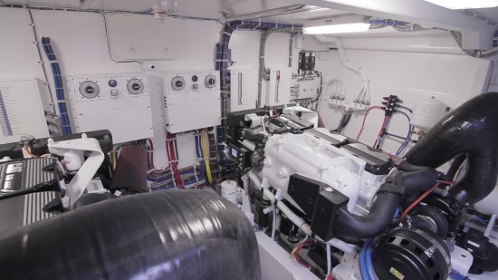 Hatteras 60 Motor Yacht engine room