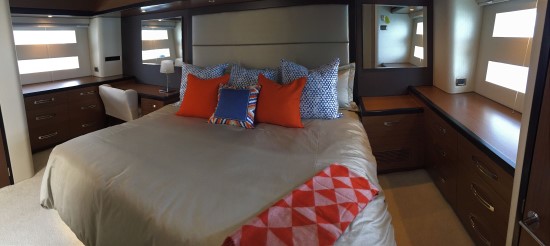 Hatteras 60 Motor Yacht master stateroom