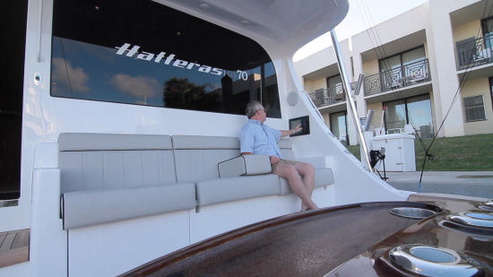 Hatteras GT 70 air conditioning