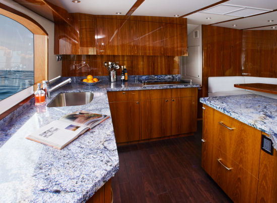 Hatteras GT 70 galley