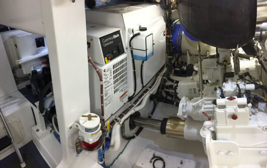 Hatteras GT 70 generator