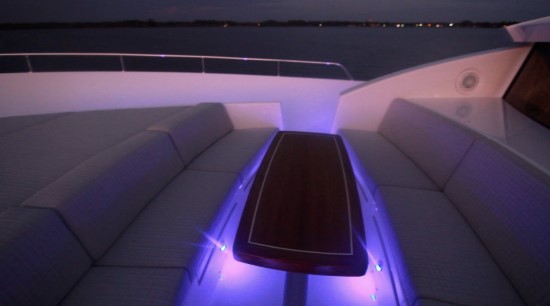 Hatteras M90 Panacera bow lights