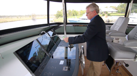 Hatteras M90 Panacera screens