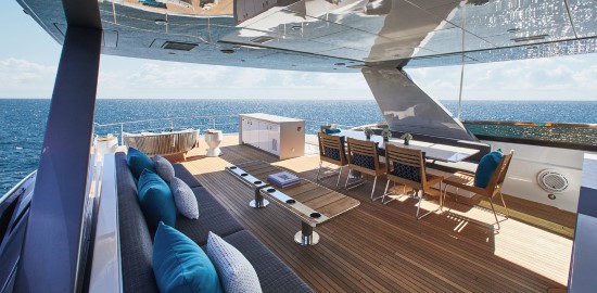 Hatteras M90 Panacera