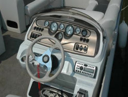 JC Pontoon 23