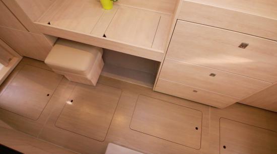 Leopard 43 PC floor lockers