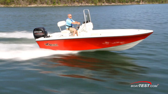 Mako 19 CPX running shot