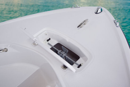 Mako 204 CC anchor locker