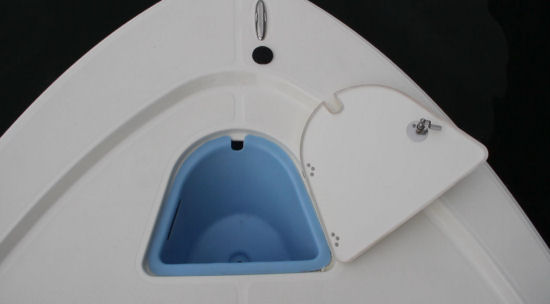 Mako 21 LTS bait bucket