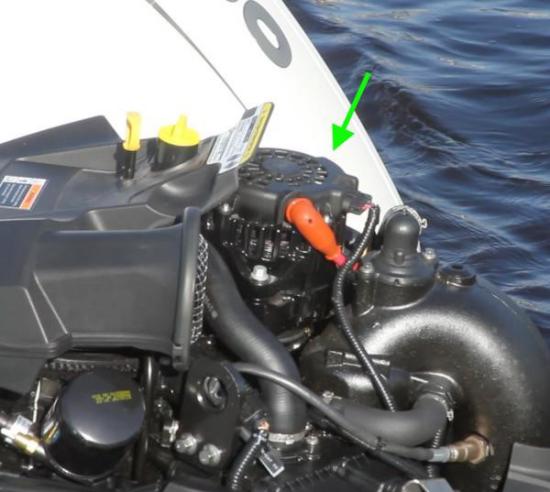 Mako 284 CC alternator