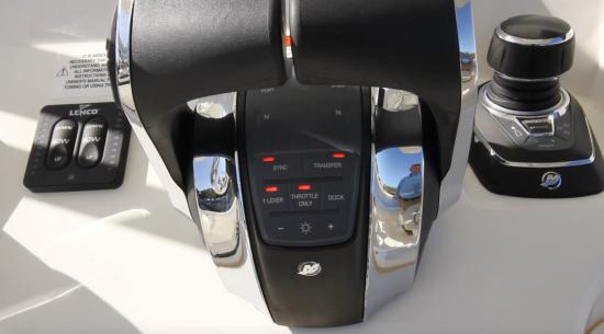 Mako 284 CC throttle and shift