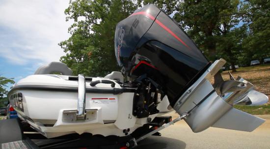 Nitro Z18 outboard