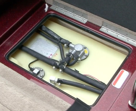 Nitro Z20 fuel tank fittings