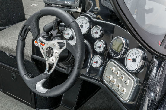 Nitro ZV 18 helm dashboard