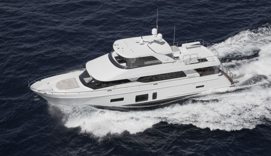 Ocean Alexander 85 Motoryacht running shot