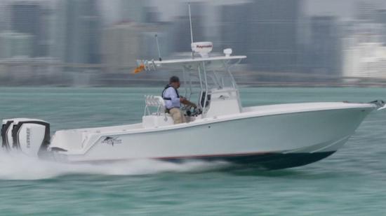 Ocean Runner 29 Center Console running attitude