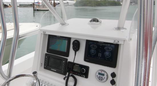 Ocean Runner 29 Center Console helm