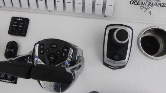 Ocean Runner 29 Center Console idock