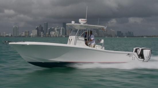 Ocean Runner 29 Center Console running